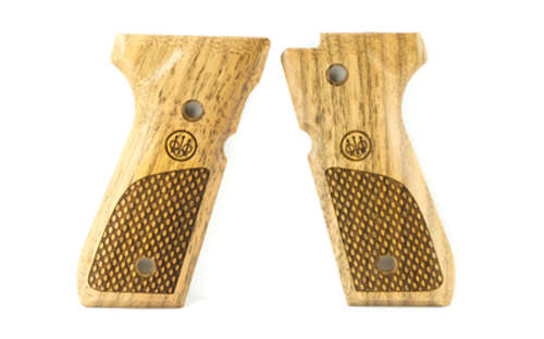 Grips Pads Stocks Beretta Grip BERETTA GRIPS 92 96 WOOD OVAL CHKRNG • Model: Grip