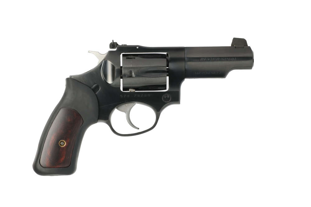 Handguns Ruger SP101 327FederalMagnum SP101 327FED 3" BLUE ADJ SIGHT • 15709|HALF LUG BARREL